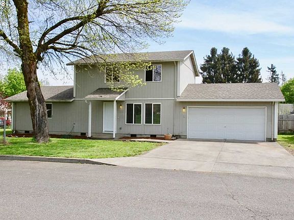 3rd image of 303 N Ankeny Ave