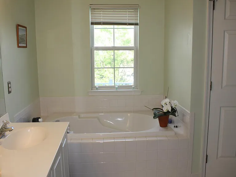 78 Pennsbury Way — Photo 5