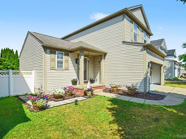 10140 Fieldway Trl, Holly, MI 48442