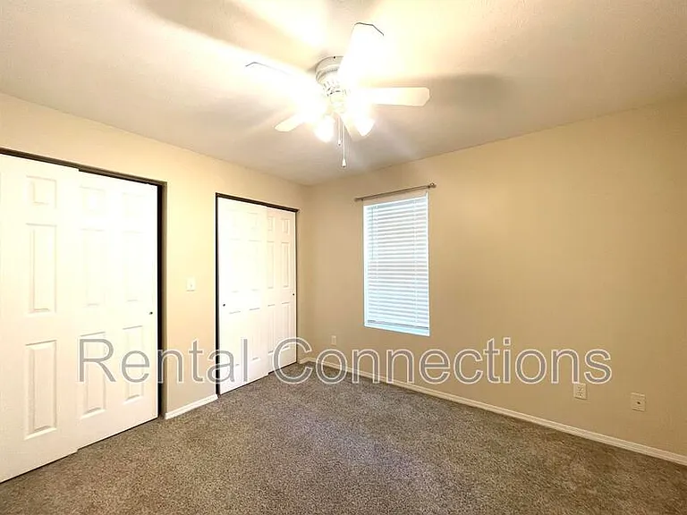 112 Stable Dr — Photo 6