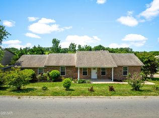 1503 Cloverdale Ct, Sevierville, TN 37862