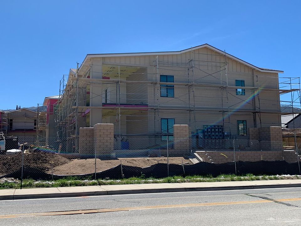 2nd image of 210 Pinon St #14