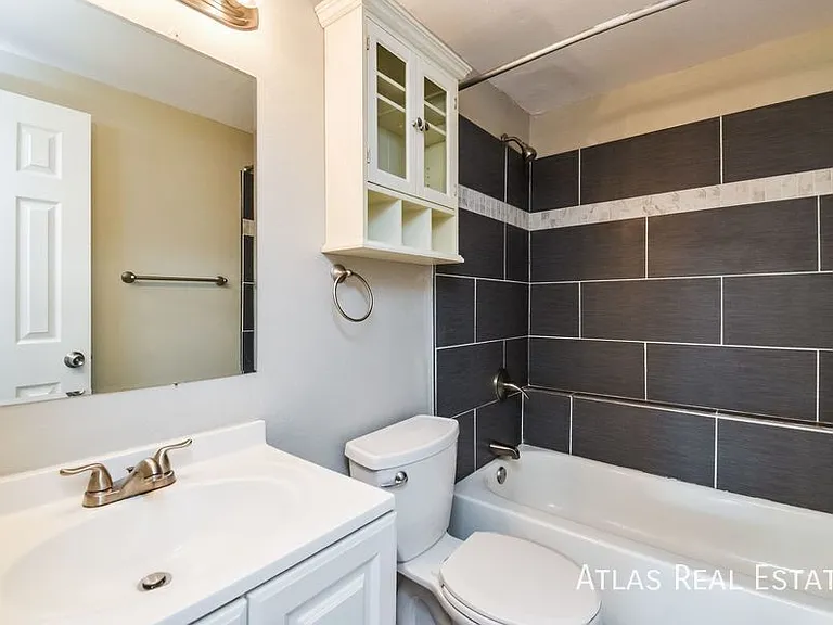 4319 Moonbeam Dr — Photo 8