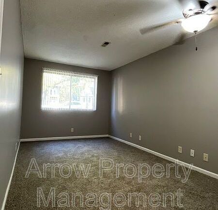 4th image of 1119 E St #9