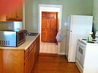 4th image of 408 Maple St