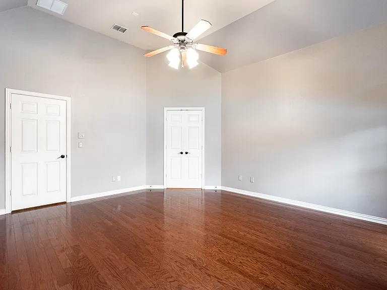 935 Panther Ln — Photo 14