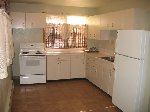 614 Washington, 614 Washington St APT 3, Clay Center, KS 67432