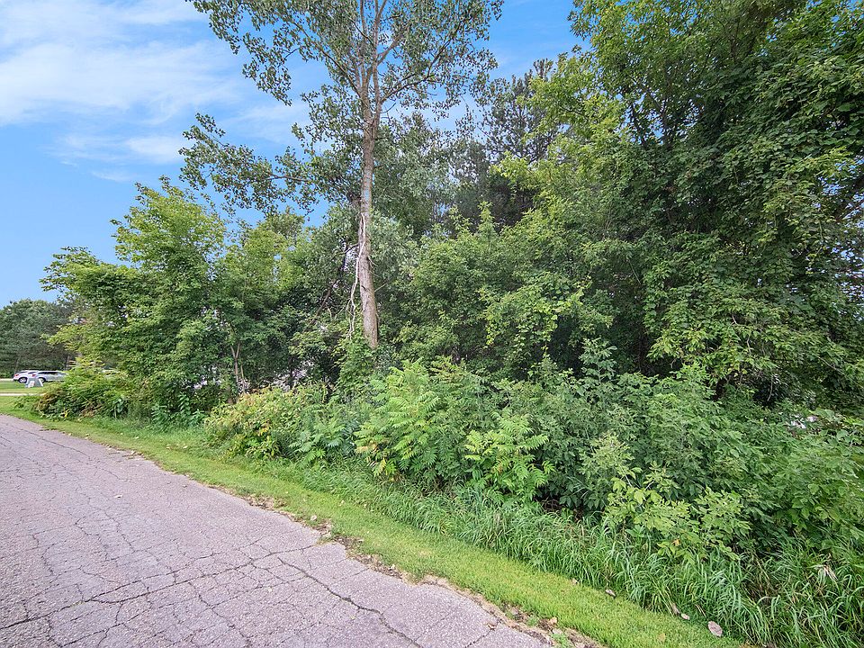 2nd image of Leeward Dr
