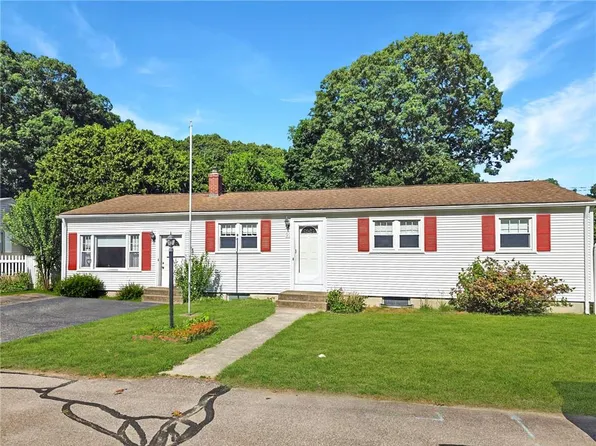 91 Pepin St, West Warwick, RI 02893
