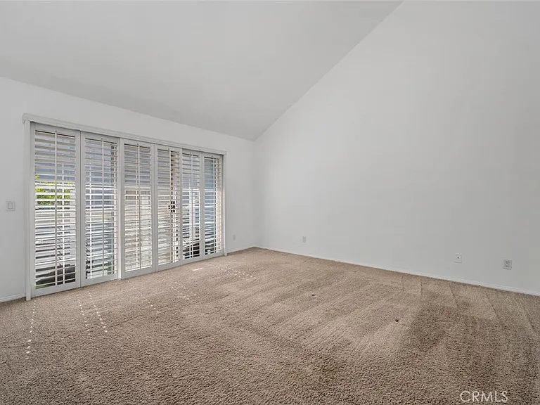 620 Holbrook Ct — Photo 43