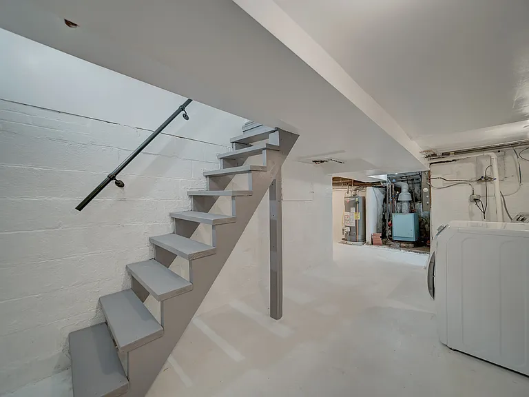 6625 Harrison Ln — Photo 26