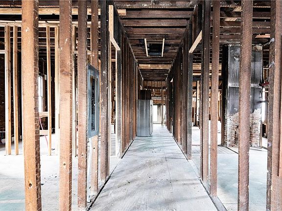 3rd image of 2635 Ursulines Ave