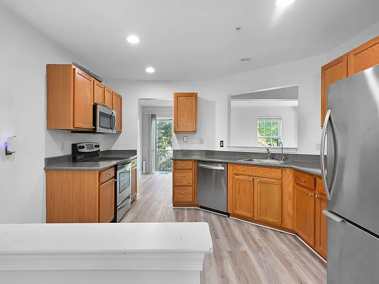 9958 Royal Commerce Pl #MAIN — Photo 11