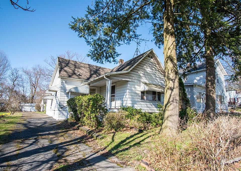 1st image of 422 Plymouth Ave