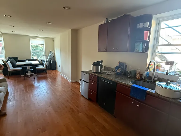 3202 Hamilton St #2 — Photo 2