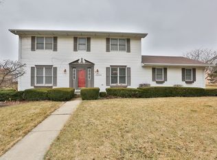 18326 Robin Ln, Homewood, IL 60430