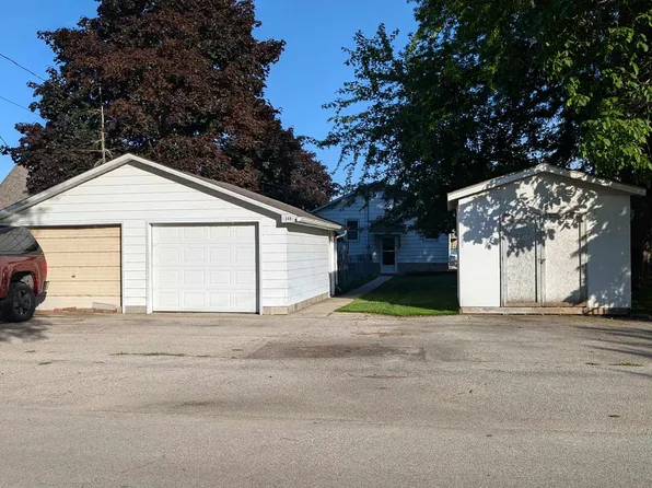 349 River Rd, Bay City, MI 48706