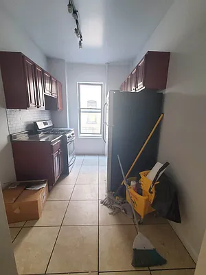 Rented by Lang Realty LLC | media 3