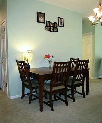 3rd image of 3243 Stratford Ct