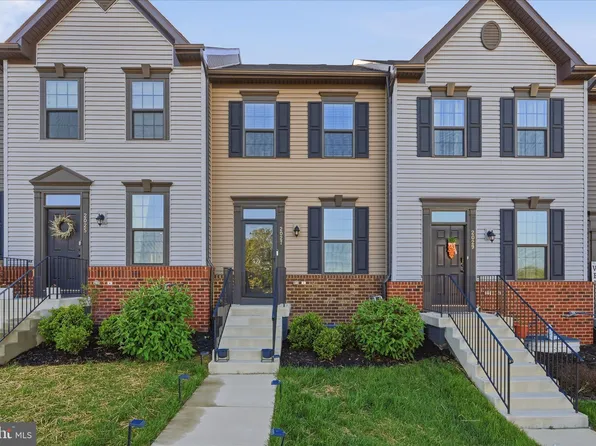 2027 Track Cir, Fredericksburg, VA 22401