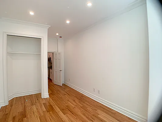 Rented by Francine Realty | media 15
