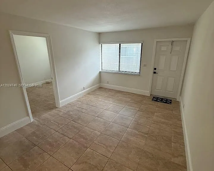 1021 W Las Olas Blvd #3 — Photo 4