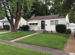 516 N Davis St, Carbondale, IL 62901