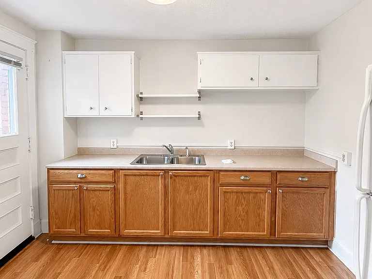 1304 W Broadway Ave #1304A — Photo 8