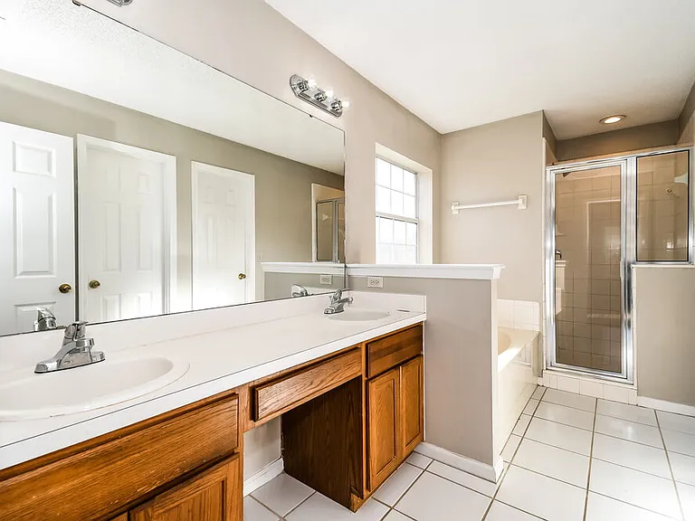 413 Cottage Cove Ct — Photo 10