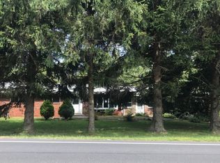 2494 Community Dr, Bath, PA 18014