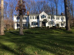 12 Old Farms Rd, Woodcliff Lake, NJ 07677