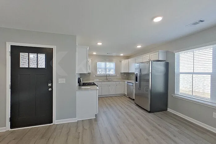 117 Denise Dr — Photo 4