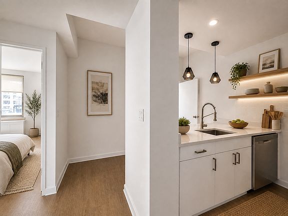 3rd image of 35 W 33rd St APT 15