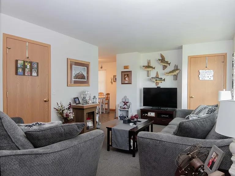 N3639 Grahl Dr #B — Photo 4