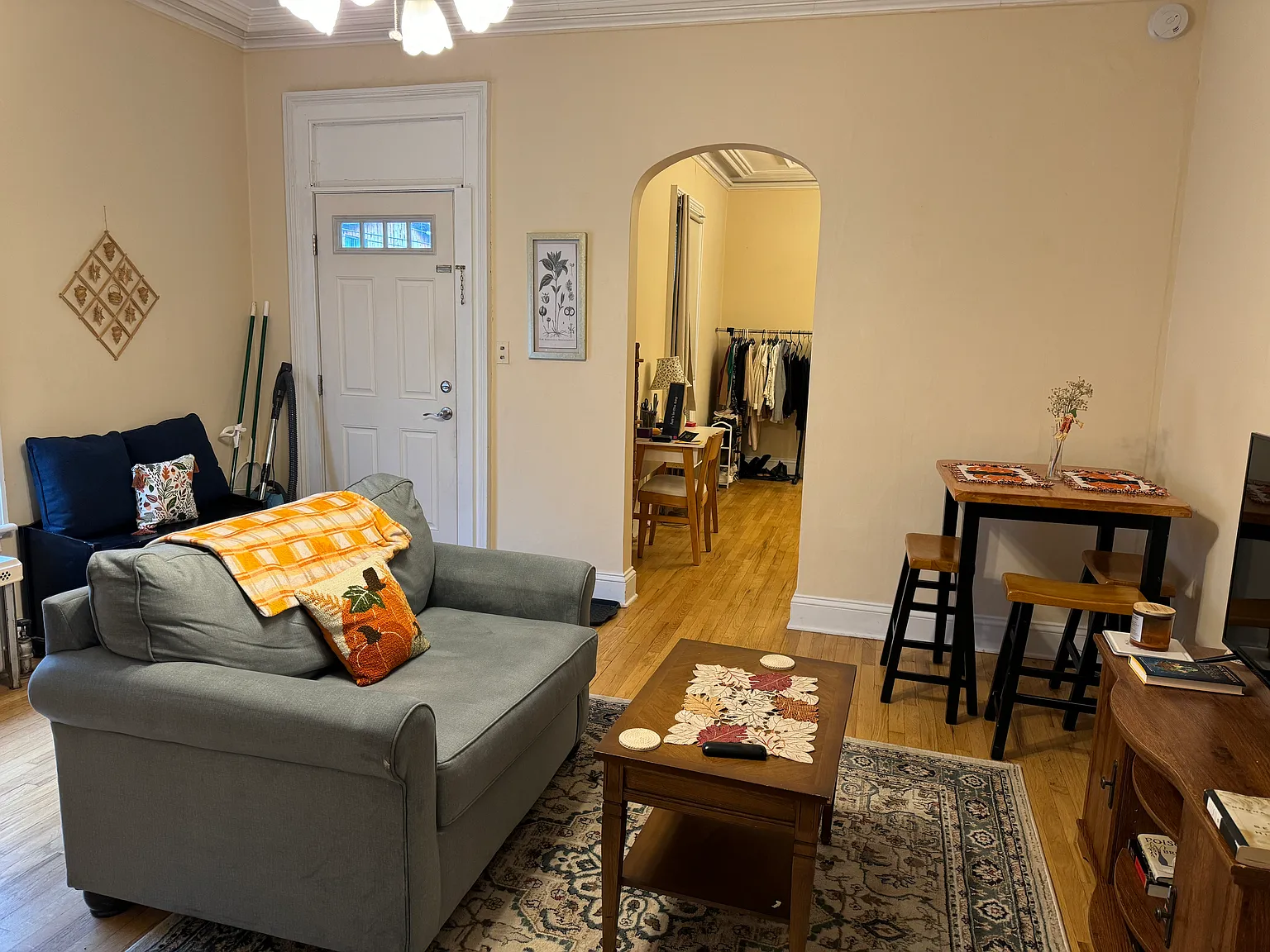1 bed, 700 sqft, $1,045 — Photo 3