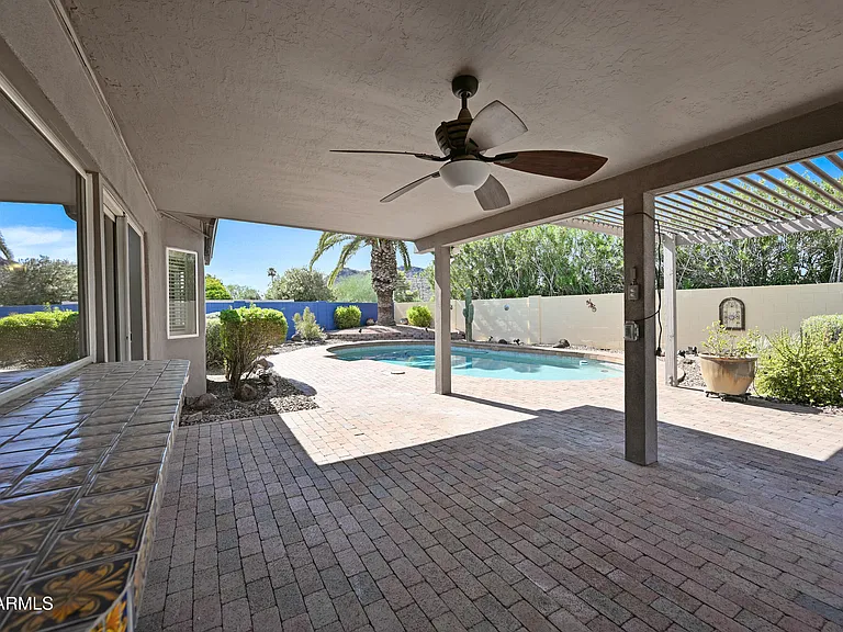 324 W Willow Ave — Photo 32