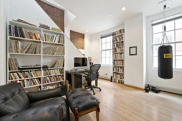 Rented by Nest Seekers International | media 12