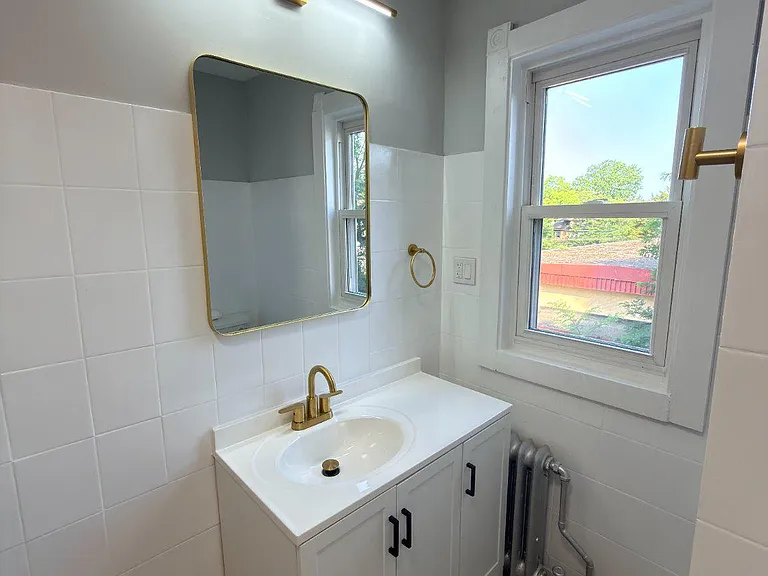 648 Edgewood Ave — Photo 9