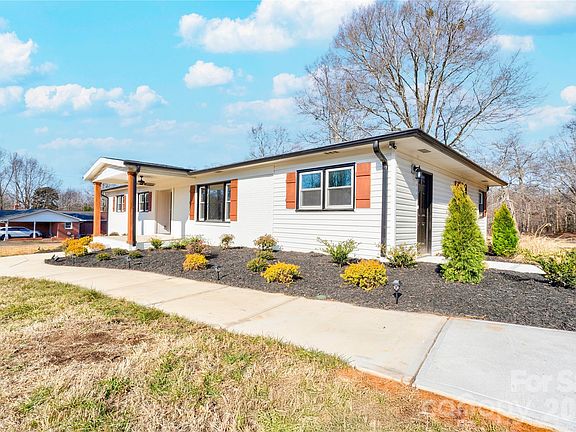 4th image of 226 Hardin Cir