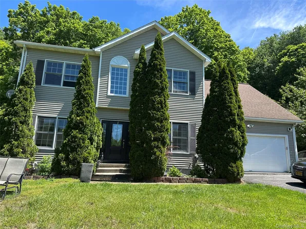 104 Wiccopee Road, Putnam Valley, NY 10579