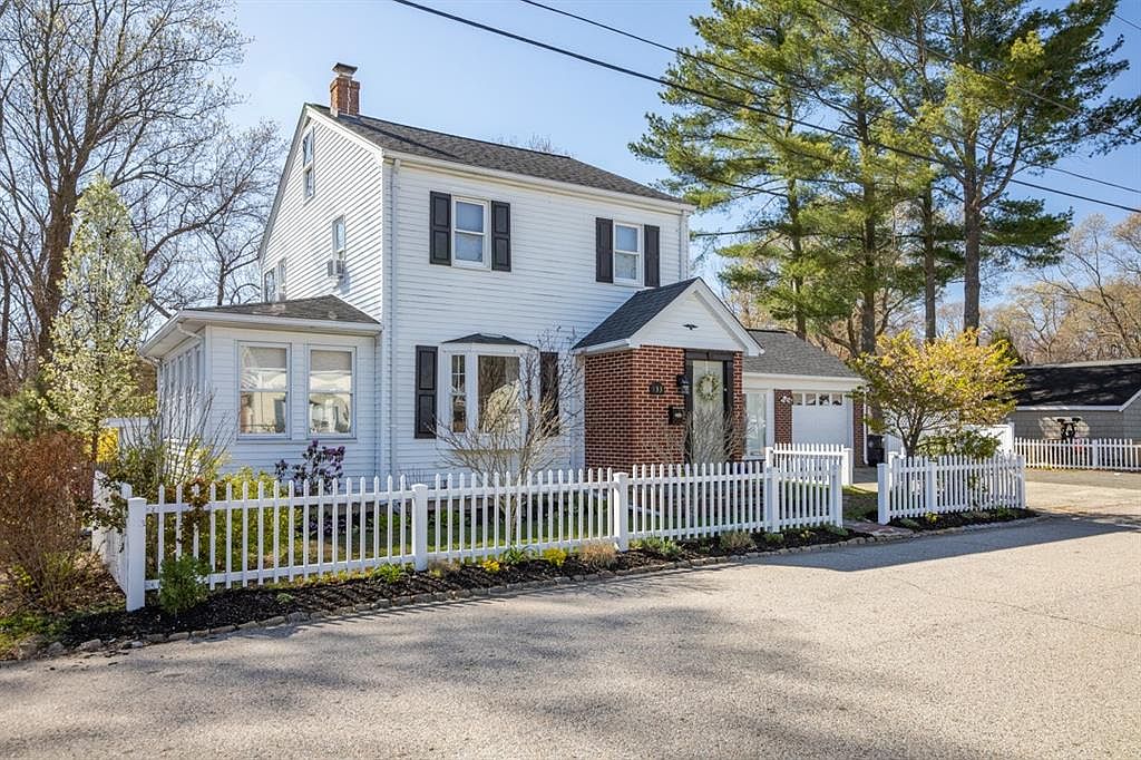 133 Bakers Creek Rd, Warwick, RI 02886 Zillow
