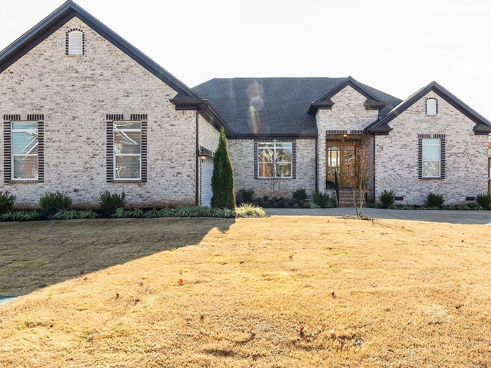 1st image of 438 Paul Norman Dr