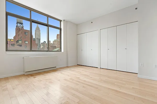 Rented by Compass | media 13