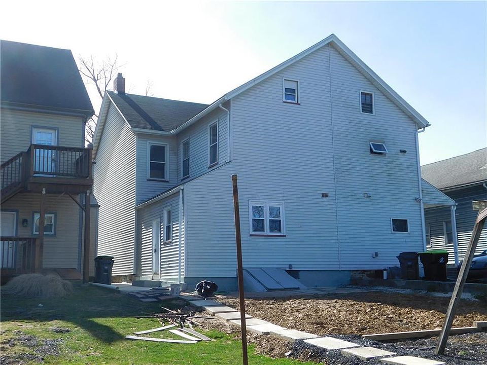 121 Main St, Stockertown, PA 18083 Zillow