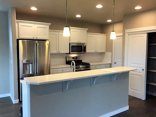 1831 NE Kristi Ct — Photo 5