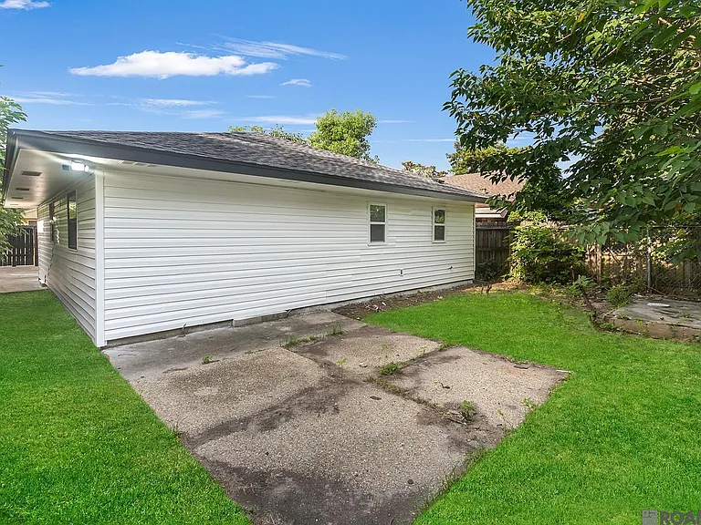 474 W Grant St — Photo 12