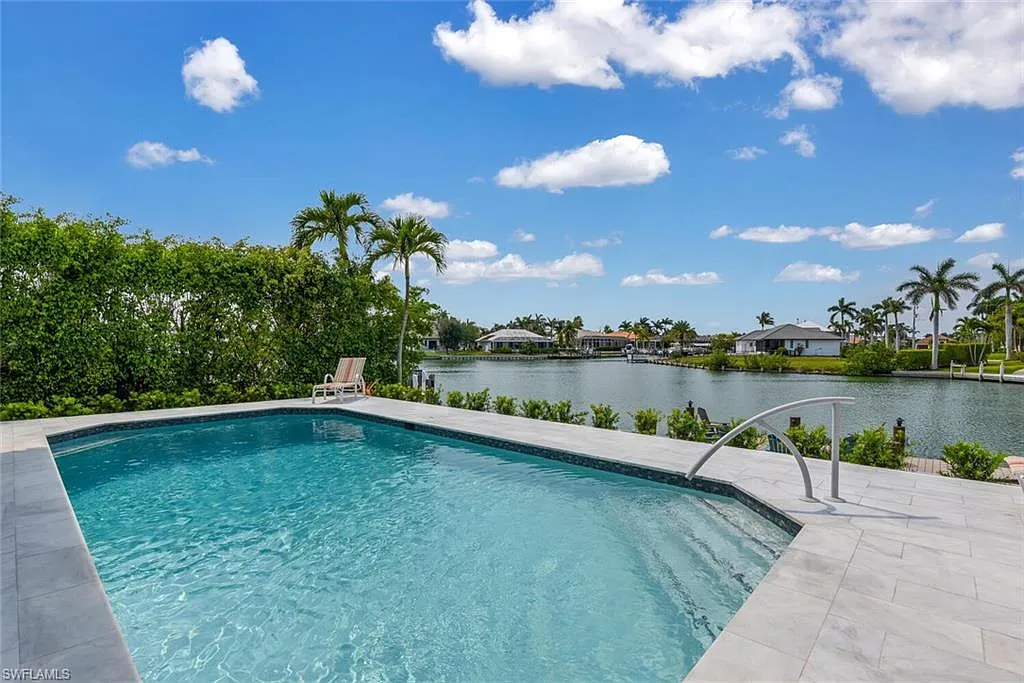 5 bed, 3.0 bath, 2416 sqft, $26,250 — Photo 4