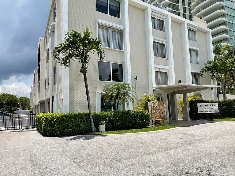 1601 S Flagler Dr #303O — Photo 21