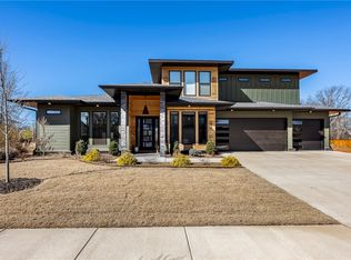 105 NW Trail Ridge Rd, Bentonville, AR 72712