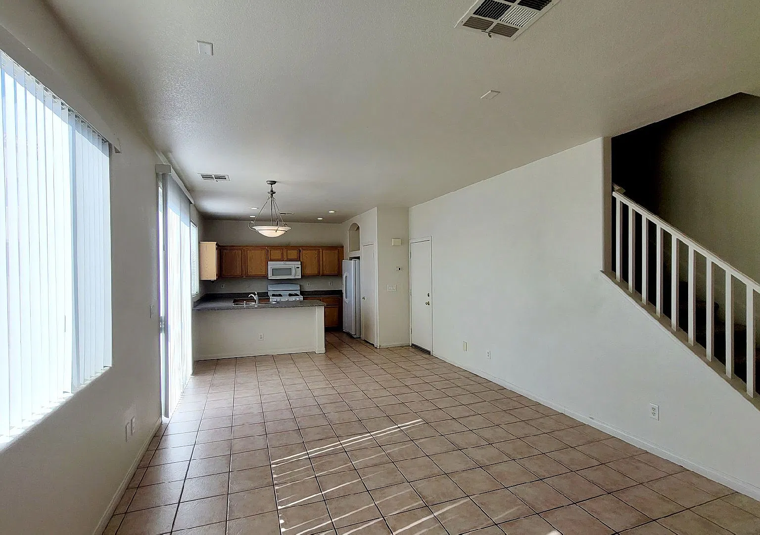 8381 Golden Cypress - 4 bedrooms, 3.0bathrooms, 1957 SQFT — Photo 4